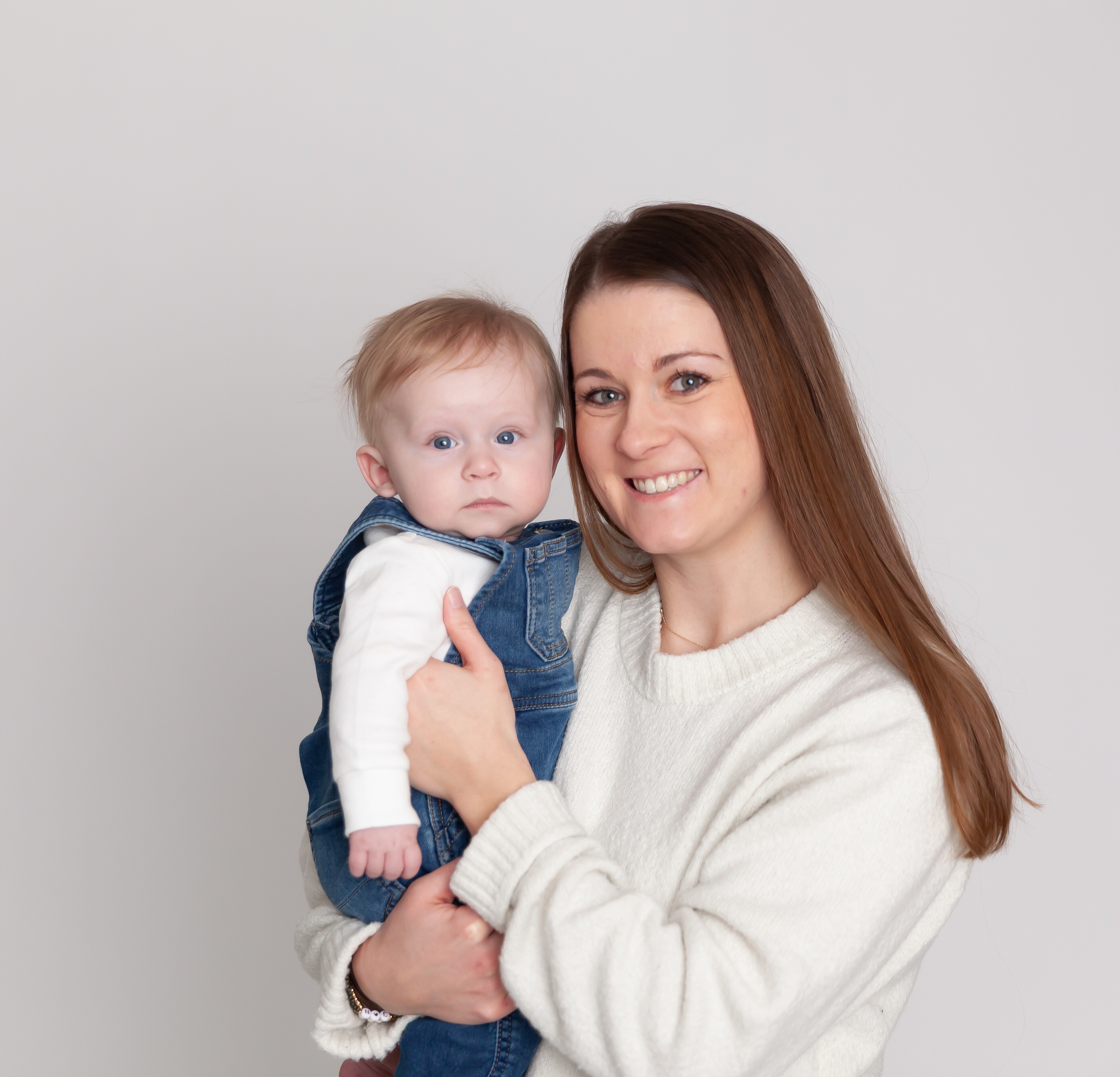 Upland Hills Health Mom & Baby Photoshoot